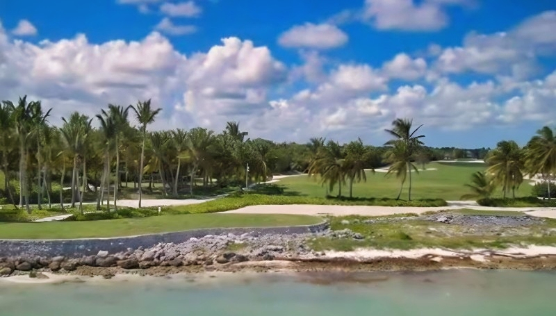 An exlusive resort- Via Wake Up Here - YouTube