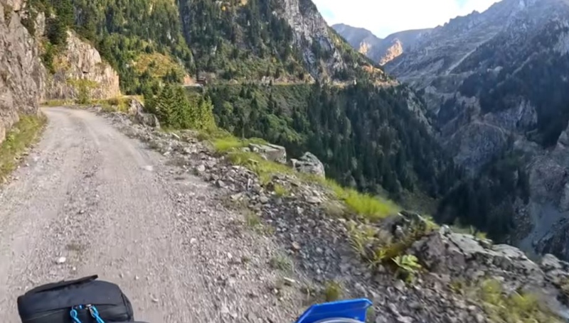 The most dangerous road in Turkey - Itchy boots - YouTube