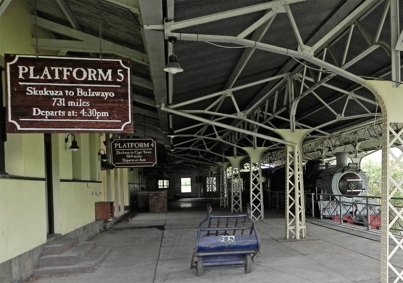 Train and platform signage Selati - licensed image copyright JFlowers