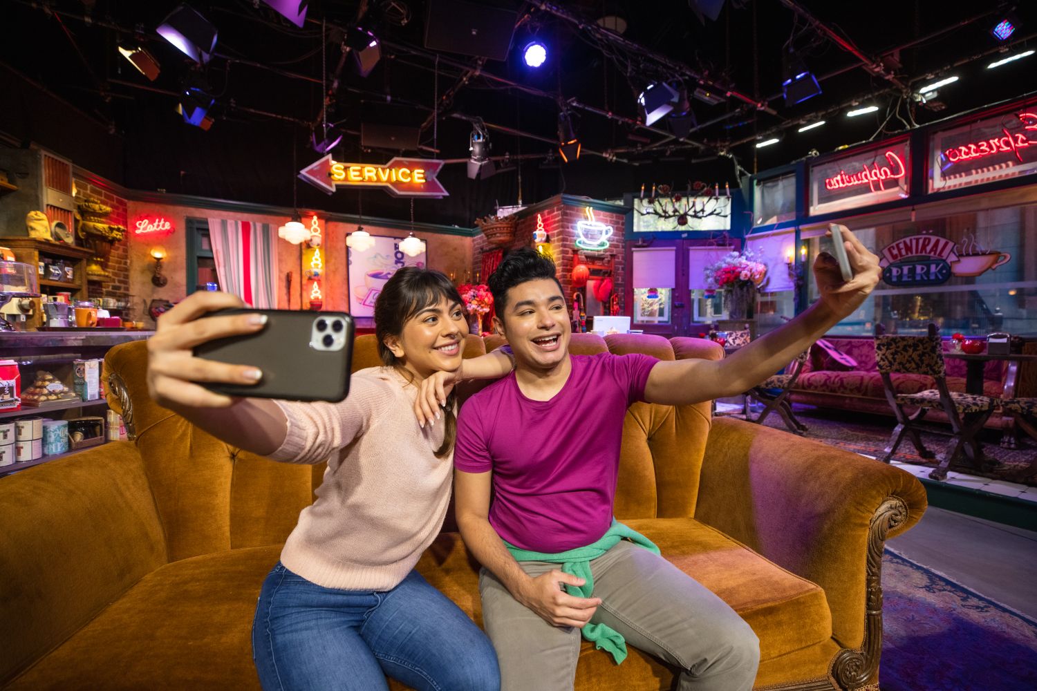 Warner Bros. Studio Tour Hollywood celebrates 30th anniversary of Friends