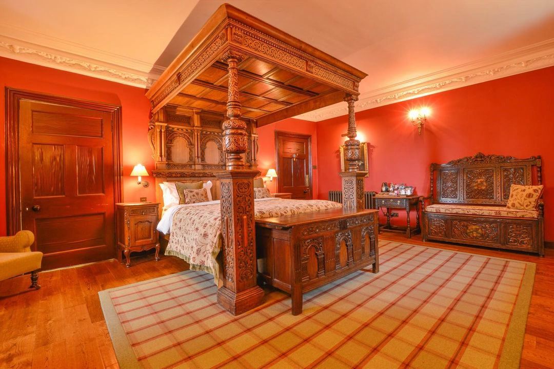 Barcaldine Castle Bed & Breakfast, Oban, Scotland