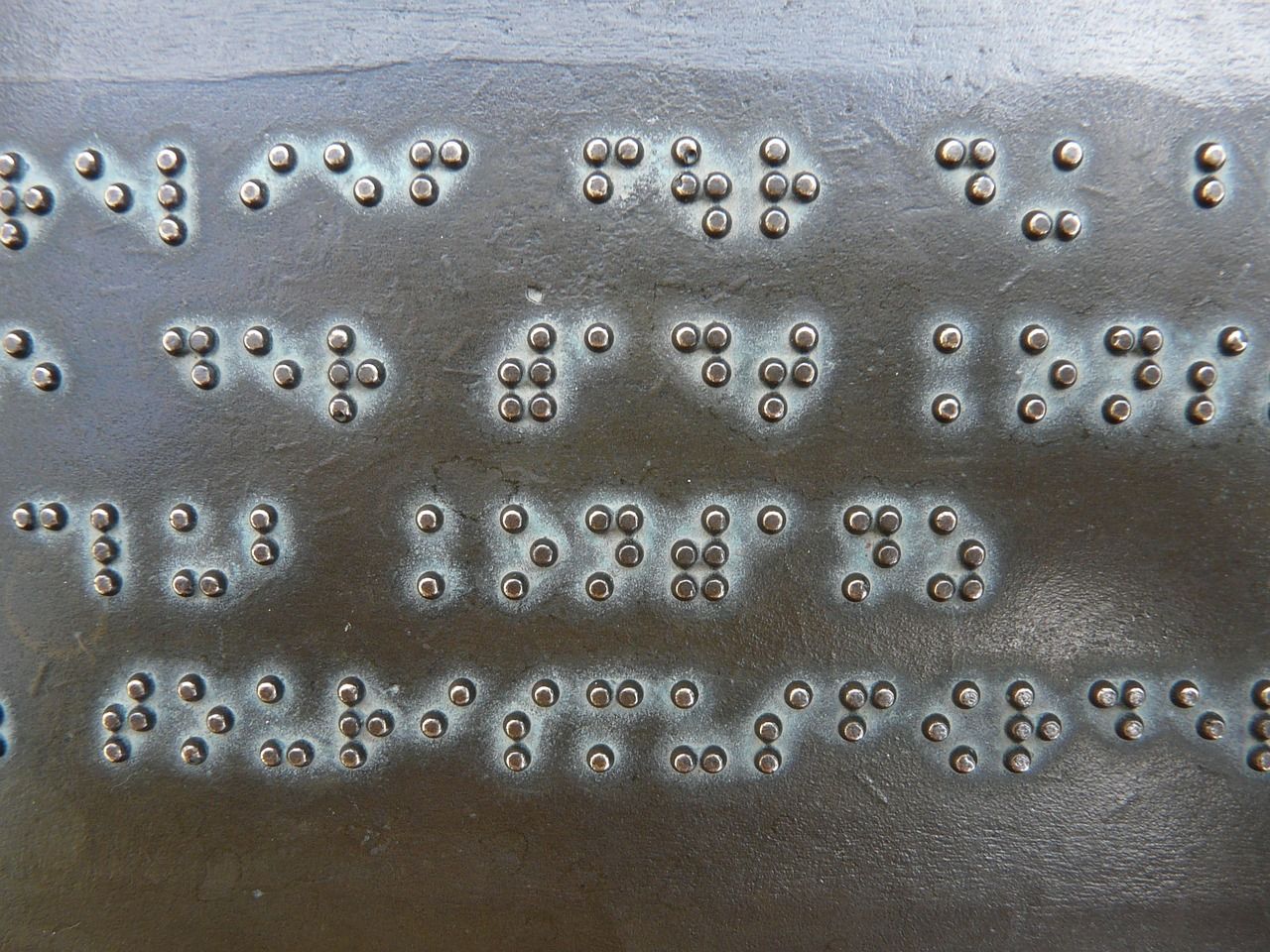 Braille signage to be added to aircraft interiors