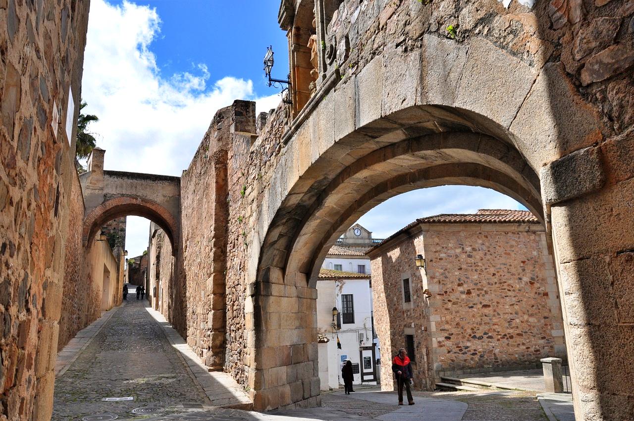 LA CASA DEL DRAGÓN, EL LEGADO TARGARYEN' LLEGA AL CENTRO COMERCIAL LOS  ALCORES - CC Los Alcores