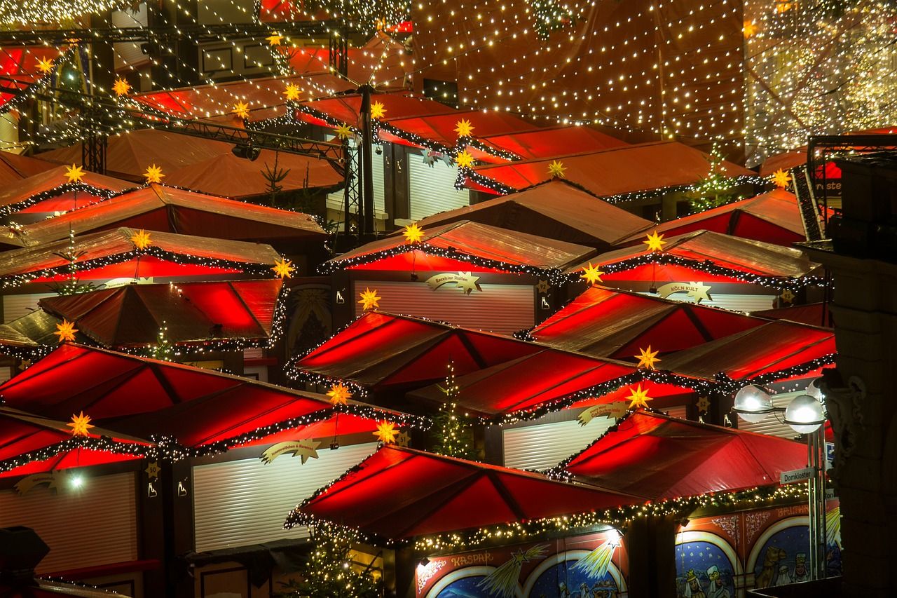Visit the Christmas markets of Europe by train