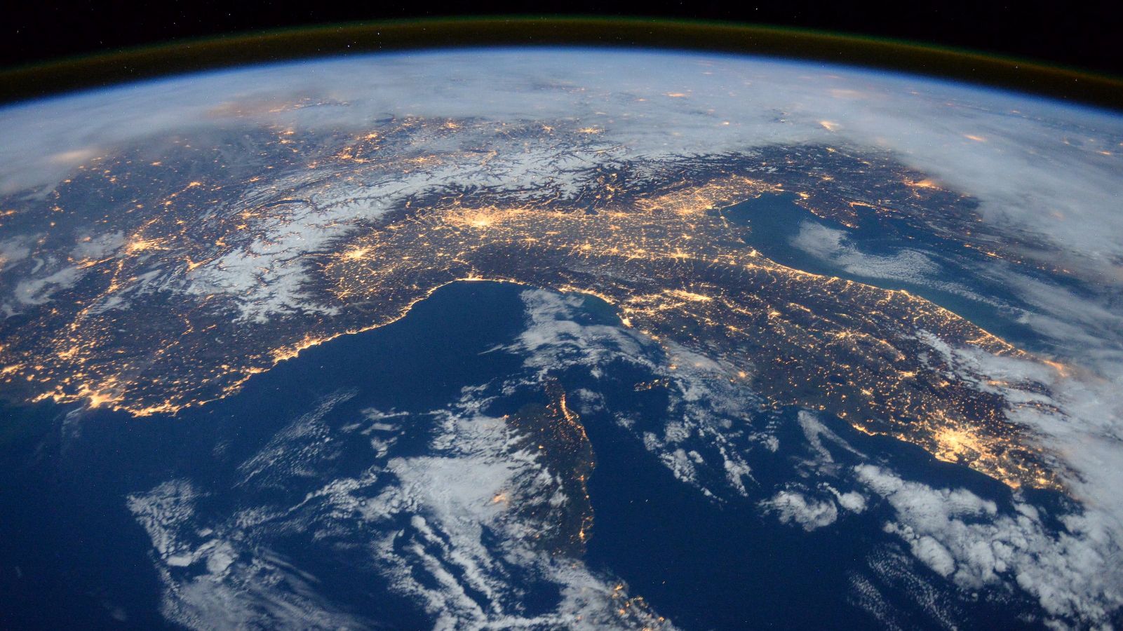 Earth from the ISS - Sutus 2023 space congress - space travel