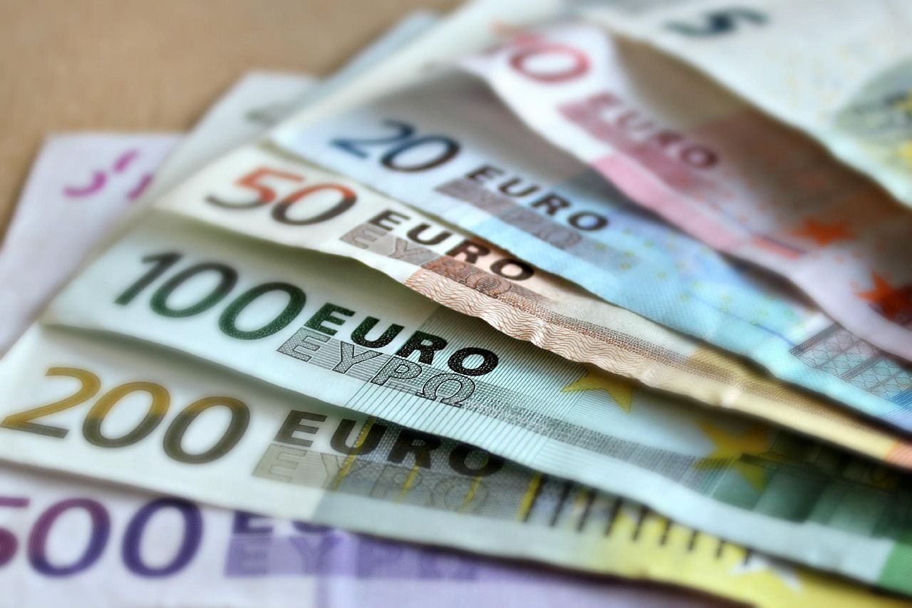 Tourists must prove they have enough money to visit Spain