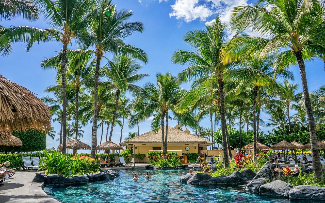 Hawaii considers banning short-term vacation rentals
