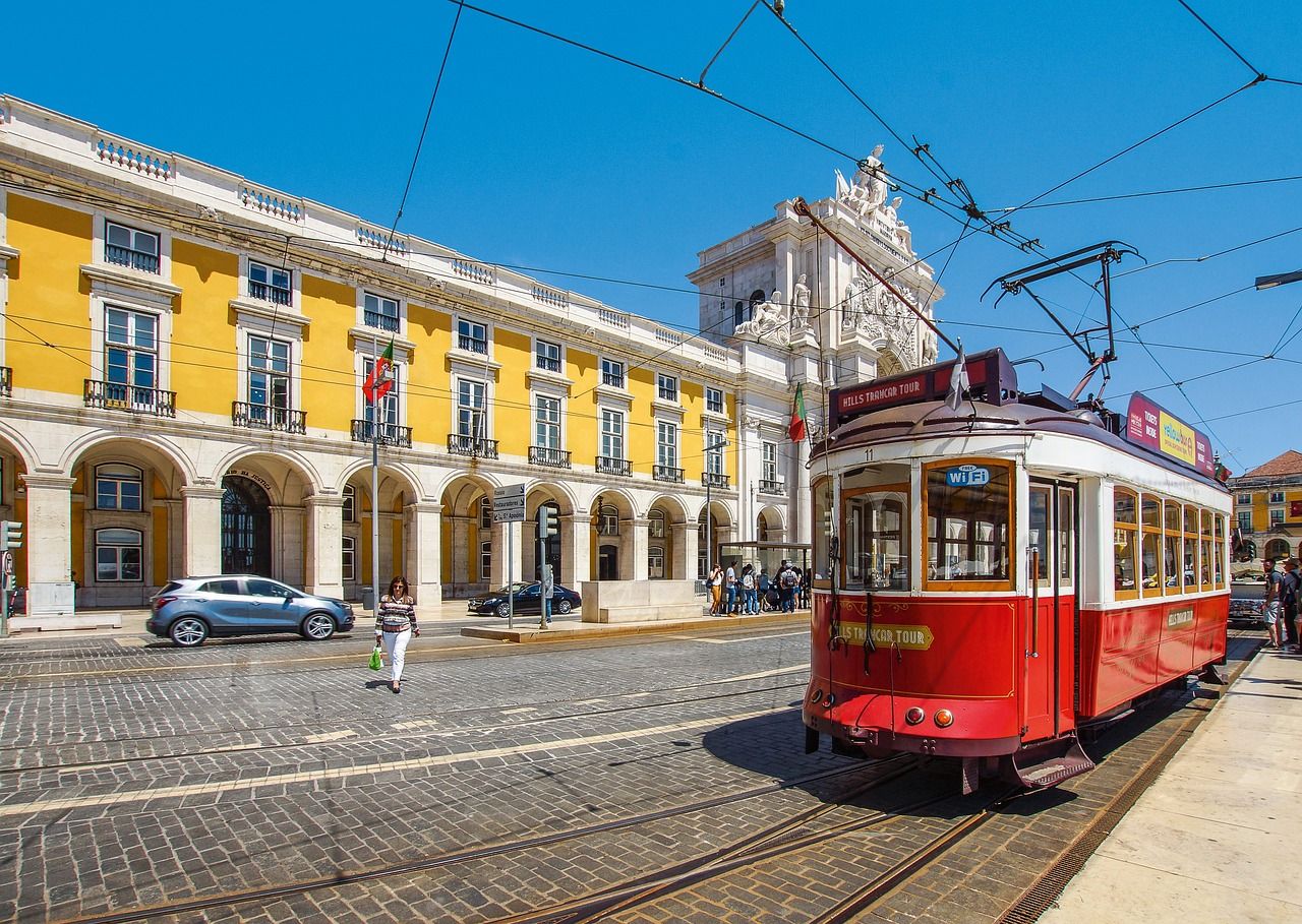 Travel with Lisbon with United