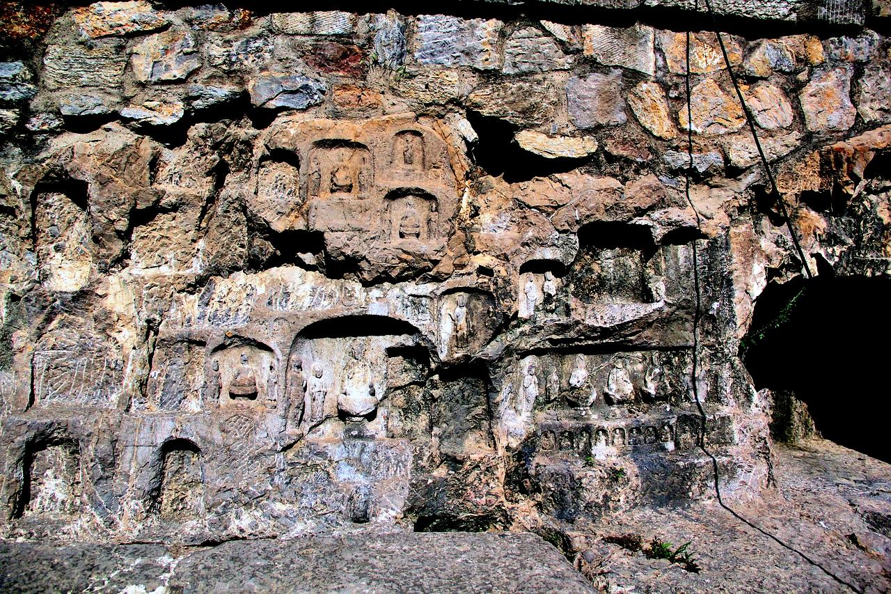 Longmen Grottoes, Henan Province, China 