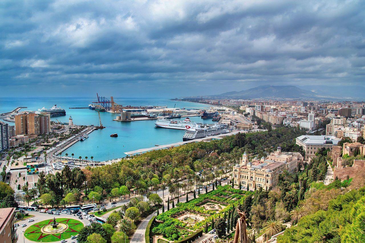 United Airlines first direct flight to Málaga arrived on Thursday, June 1