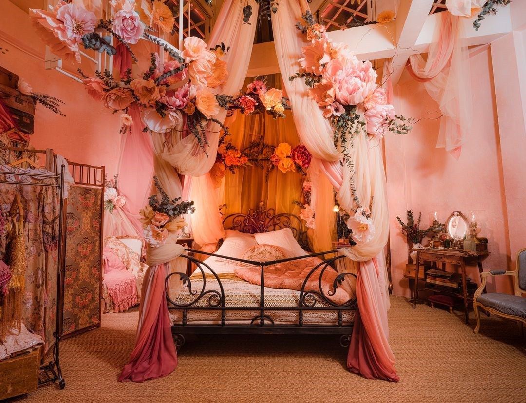 Luxurious Airbnb room in Moulin Rouge