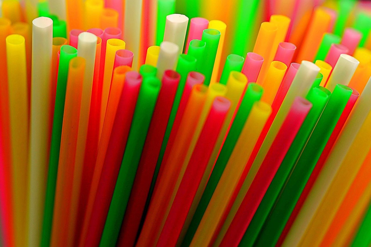 Plastic straws
