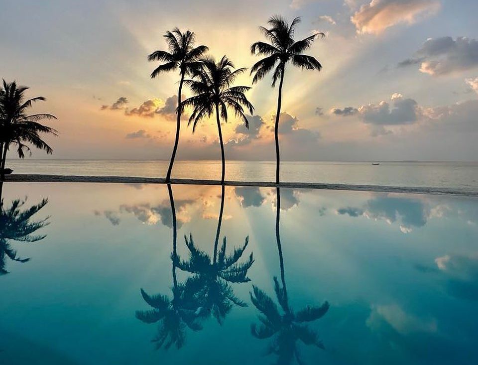 Infinity pool