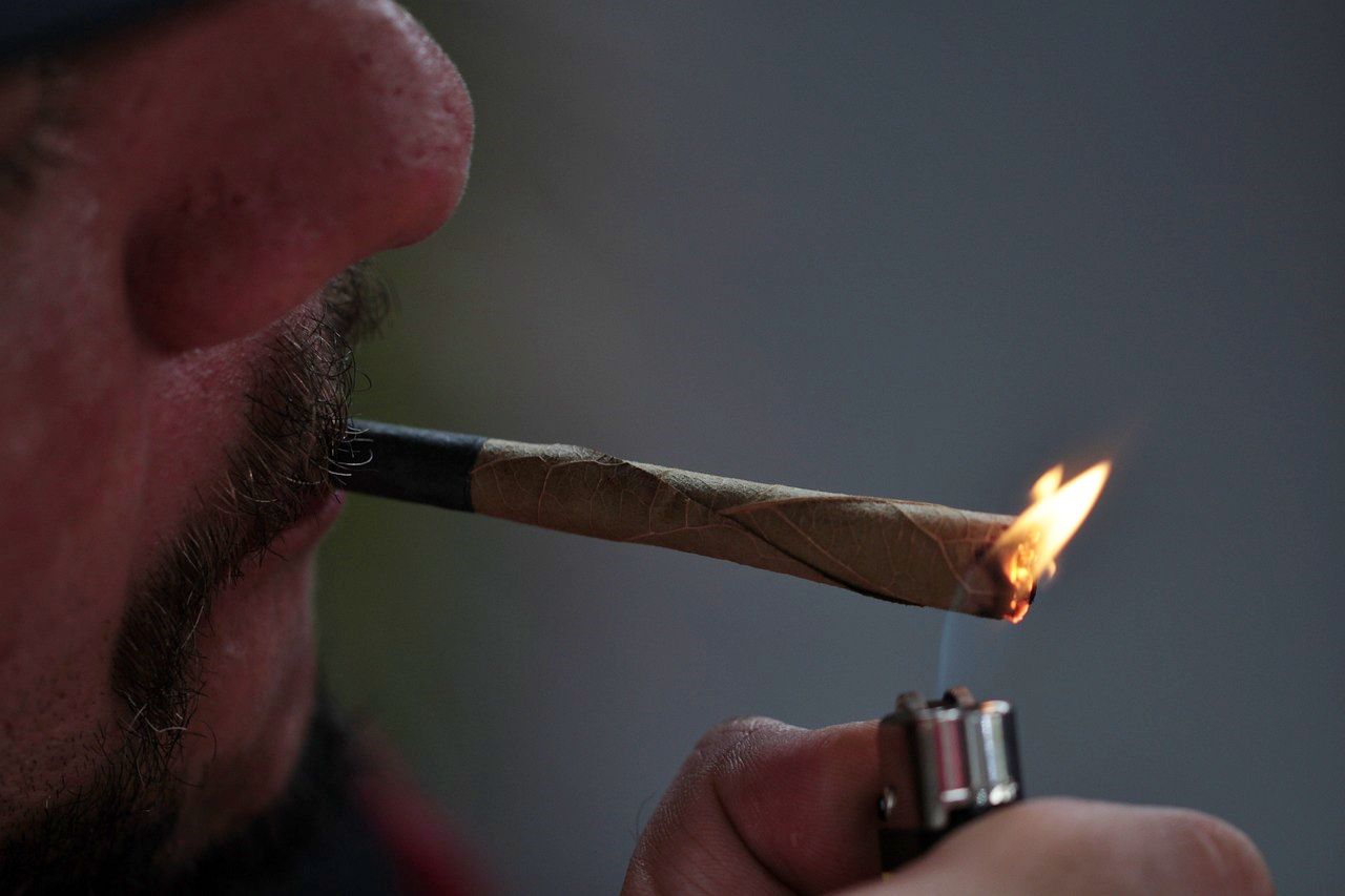 Smoking cannabis