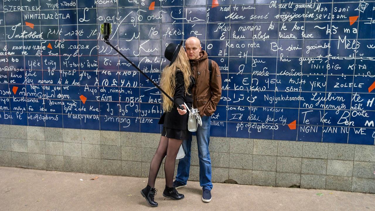 The Wall of Love, Paris