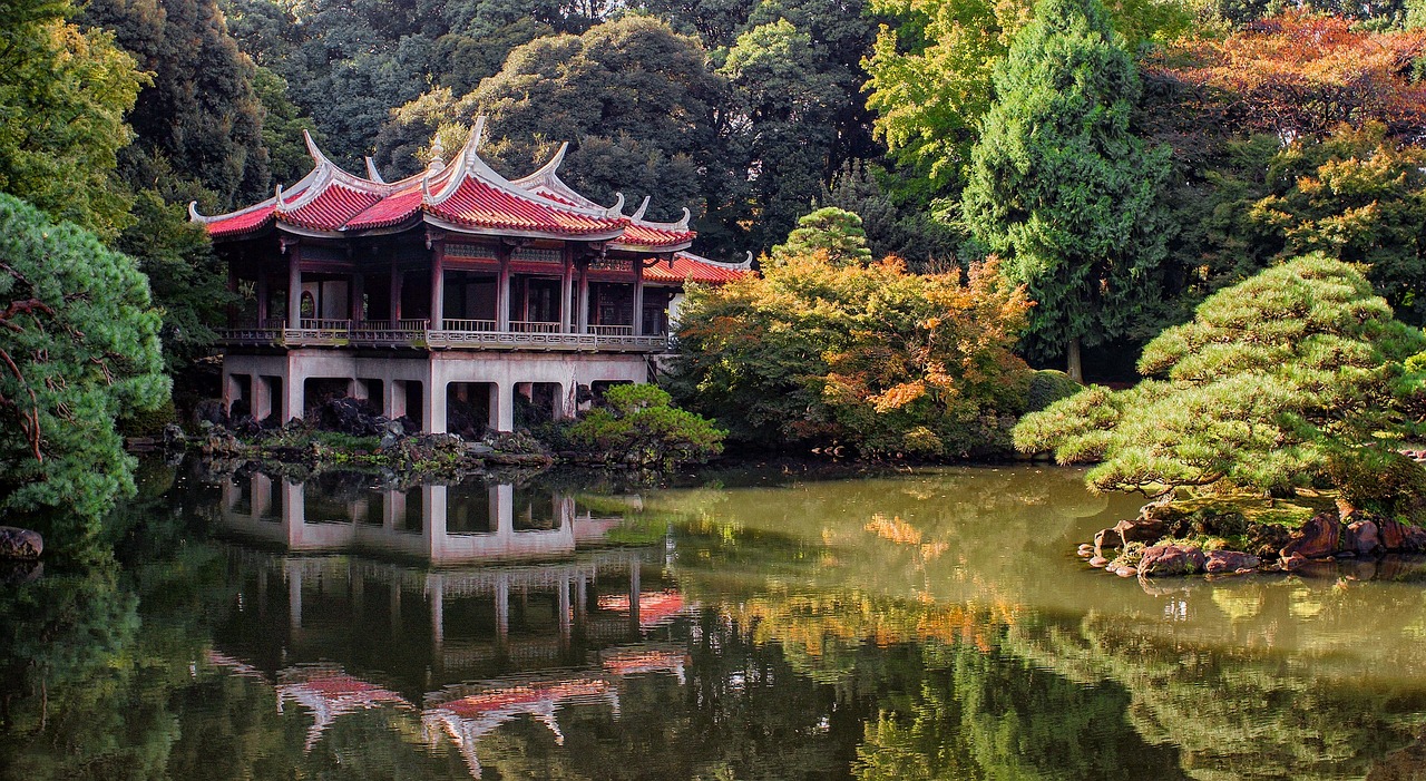 Tokyo, Japan [Image by <a href="https://pixabay.com/users/shbs-888922/?utm_source=link-attribution&utm_medium=referral&utm_campaign=image&utm_content=2805500">shbs</a> from <a href="https://pixabay.com//?utm_source=link-attribution&utm_medium=referral&utm_campaign=image&utm_content=2805500">Pixabay</a>]