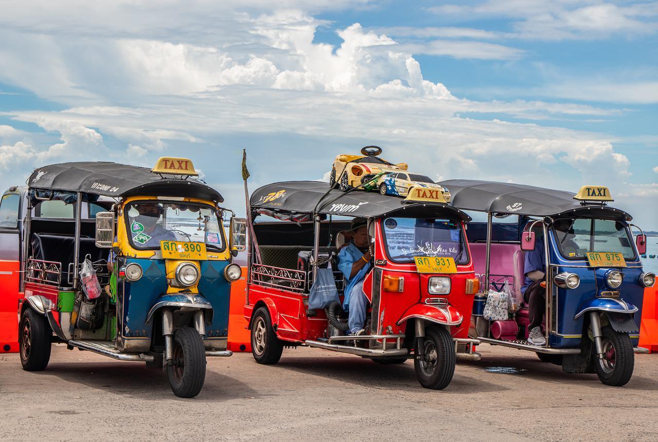 Tuk-tuks