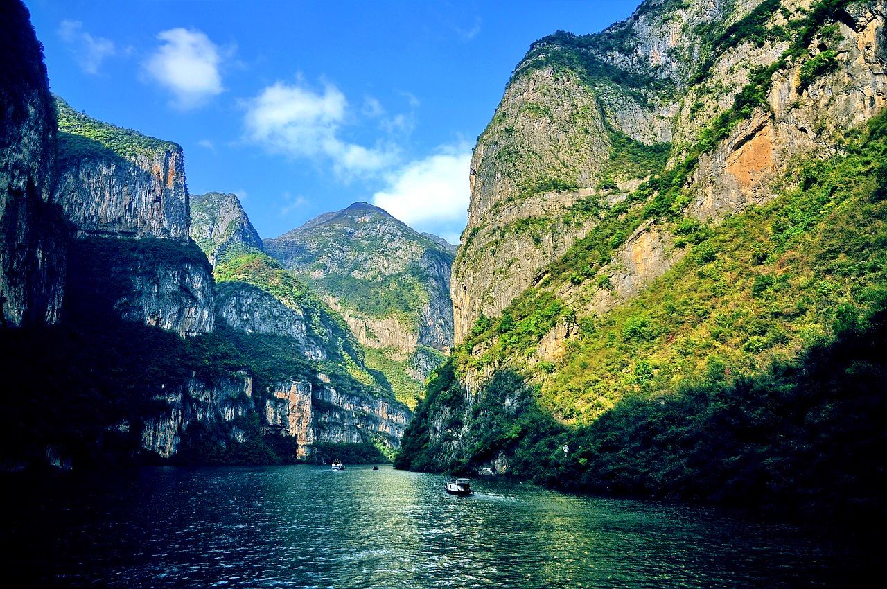 Cruise the Yangtze River in China